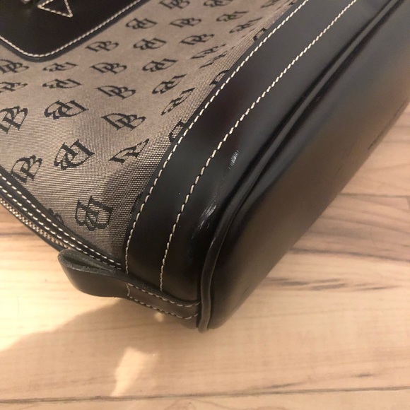 dooney and bourke purse - Picture 4 of 5